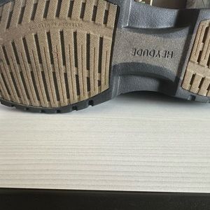 Hey Dude, new mens size 9 boots